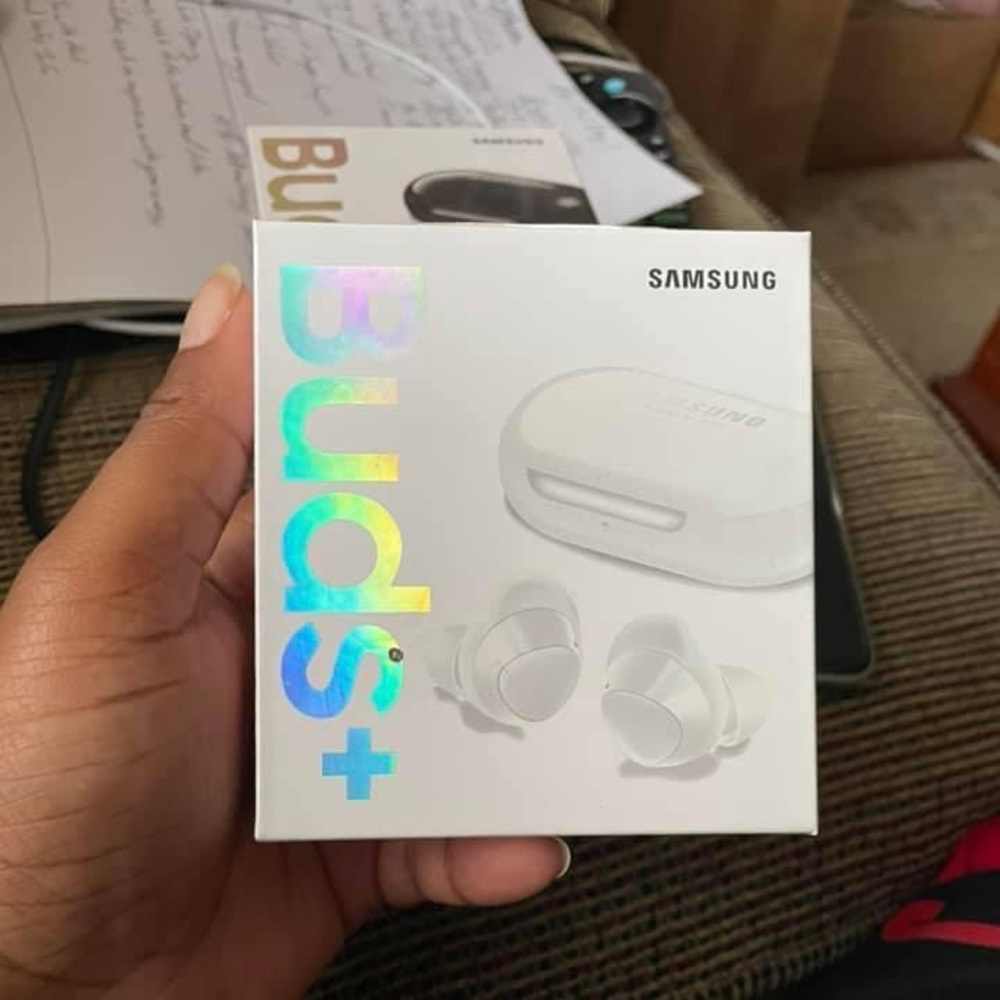 Samsung buds plus